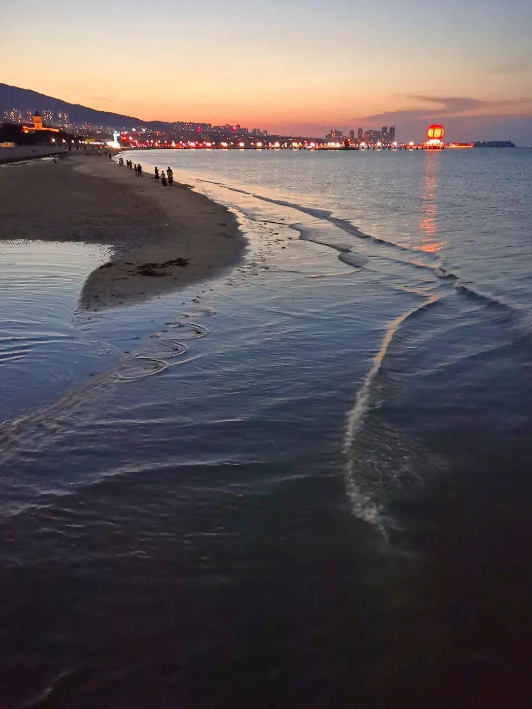 烟台大学东门的海,美出圈了!向默默守护它的人致敬!_海滩