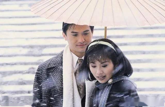 一代人的tvb女神,是真的乘风破浪才活到现在啊…_陈松伶