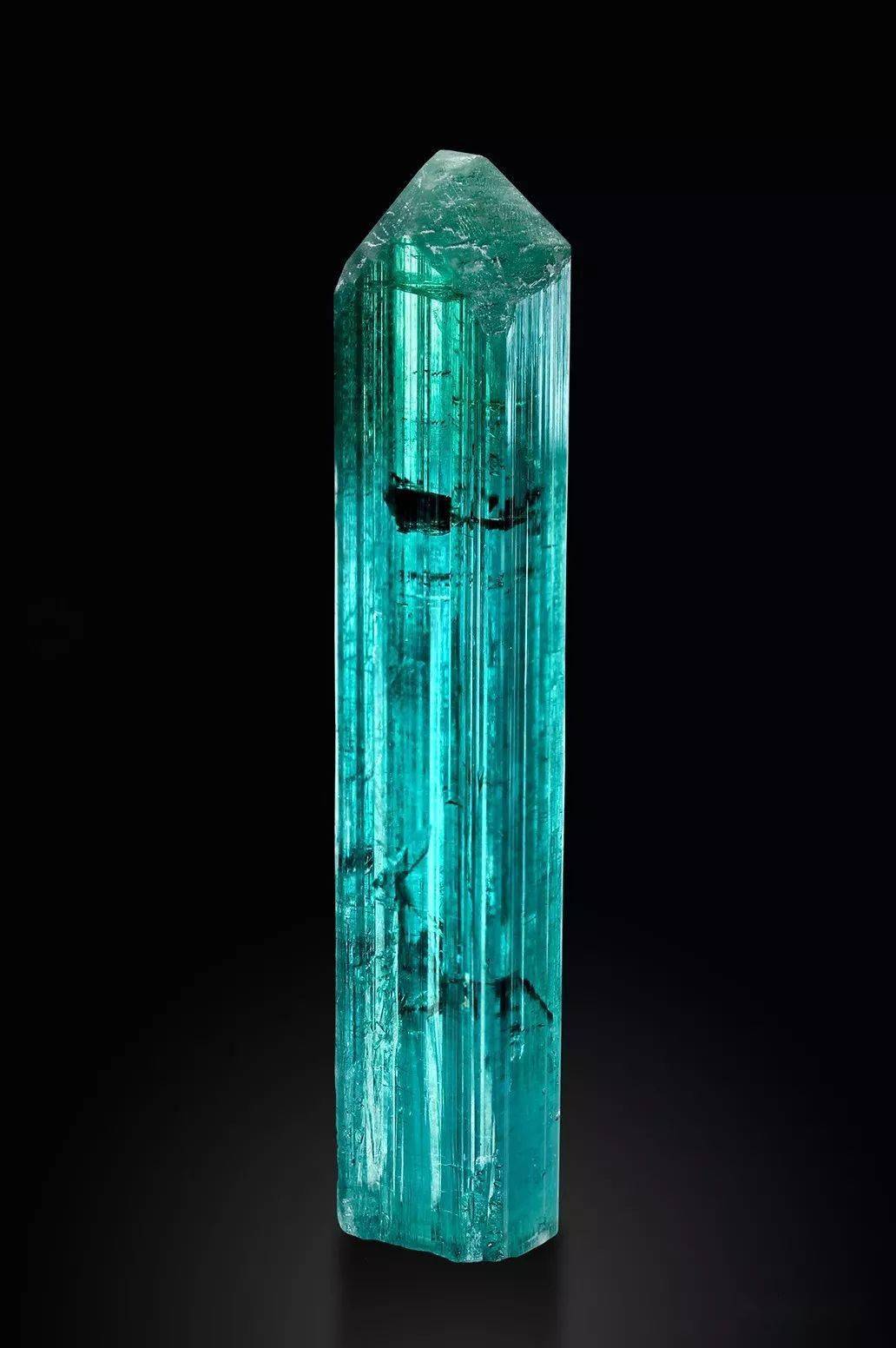 巴西蓝电气石19西班牙萤石和石英18阿富汗电气石17纳米比亚钒铅锌矿16