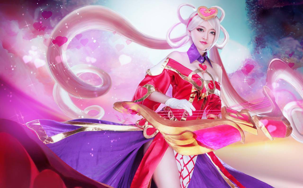 英雄联盟琴女娑娜情人节限定cosplay