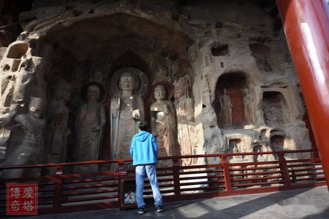 明代藝術精華>>>四川廣元皇澤寺摩崖造像>>>返回搜狐,查看更多