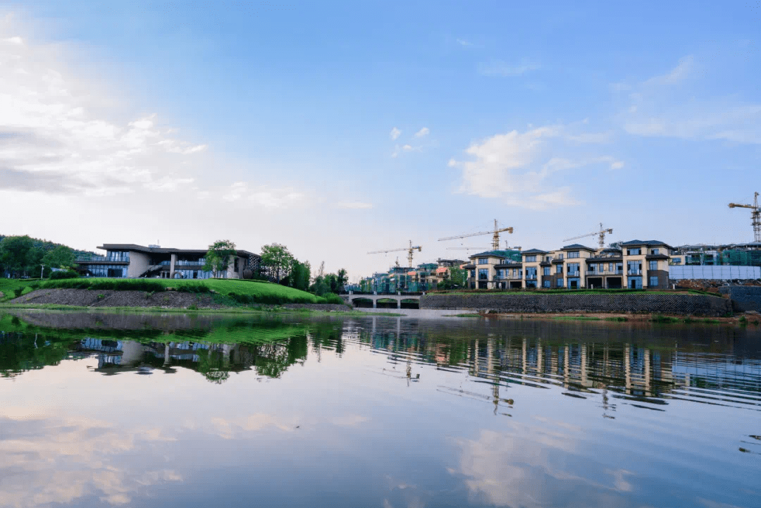 当红不让雁湖生态健康文旅小镇别墅销冠的秘密