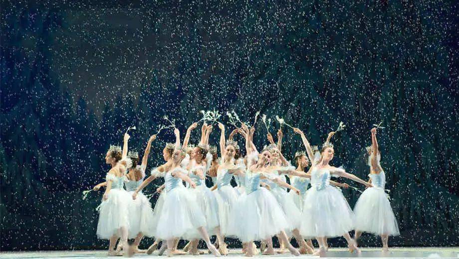芭蕾遇上雪美得如梦如幻