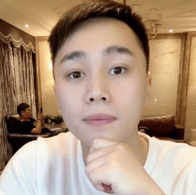 二狗昔日照片曝光帅气逼人蛋蛋刘叉叉闹矛盾叉叉任性一