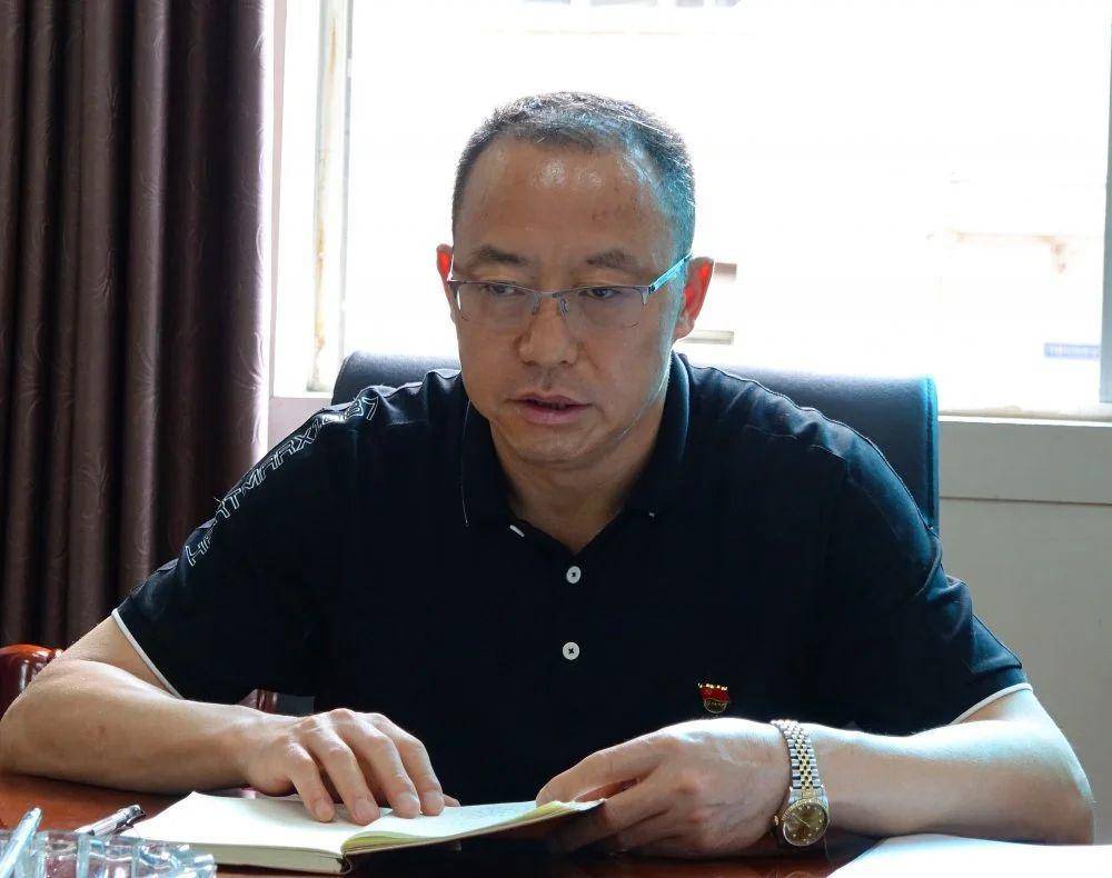 盘江股份公司土城矿党委召开民主生活会