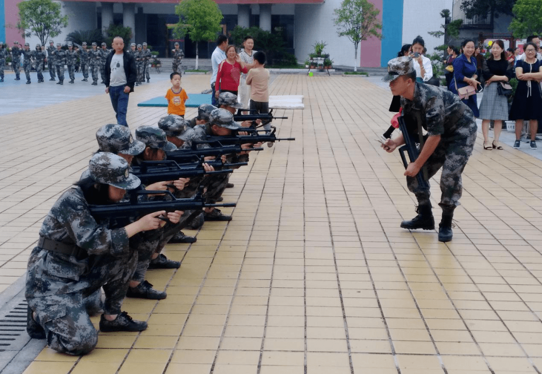 好学校之宁乡七中国防特色育英才