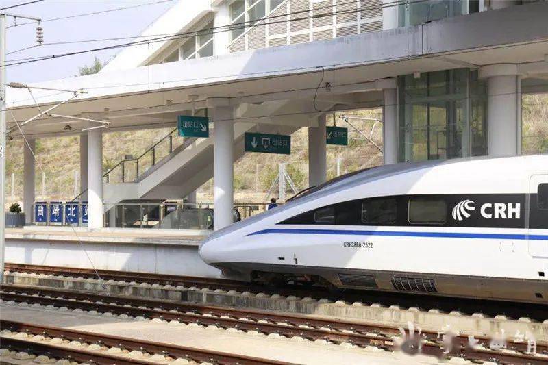 新增动车组列车新增大理～成都东 g2846/3/6,g2845/4/5次,经成贵客专