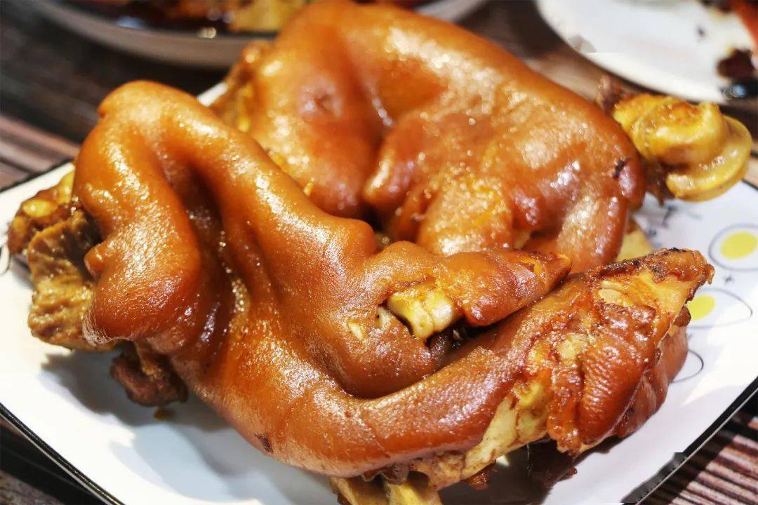 曝光乐山这家网红卤味店c位出道超高颜值一开业就人气爆棚