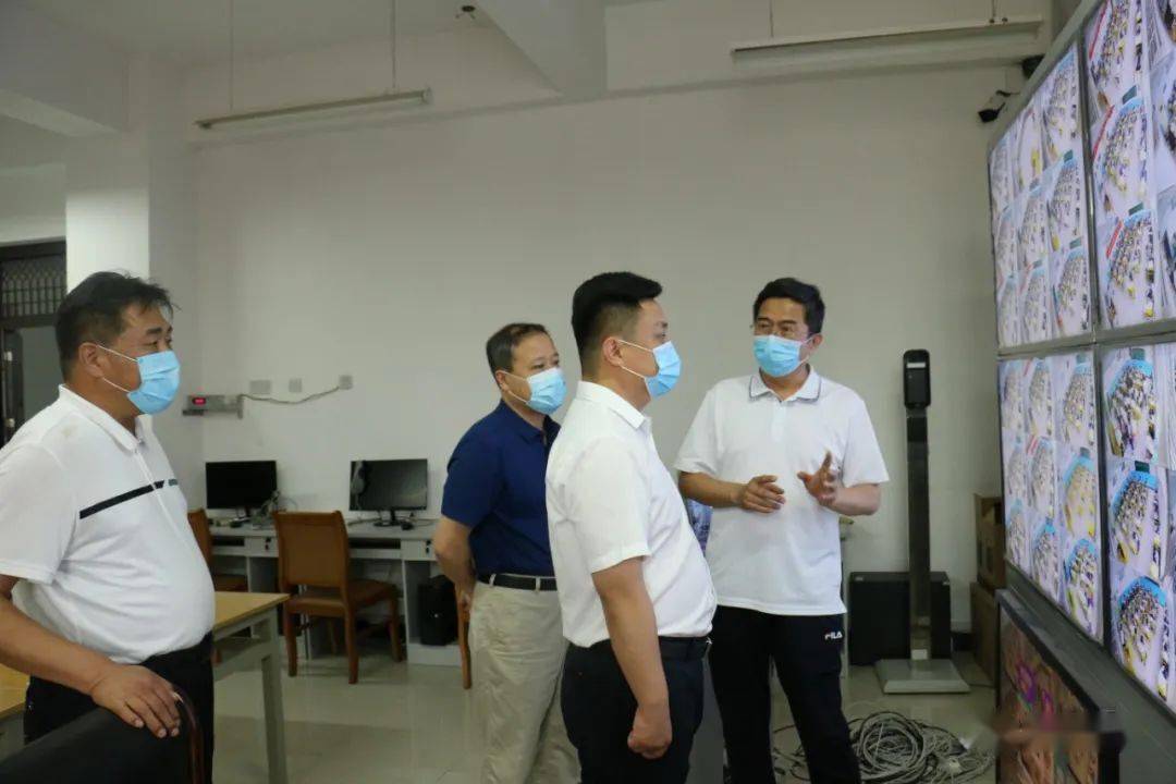 县领导孟宪鹏杨文卓到实验中学调研高考准备工作