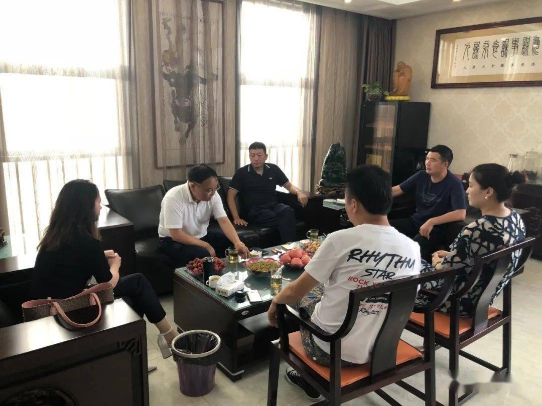 热烈欢迎格尔木玉矿矿长刘盛春先生莅临嘉豪考察合作