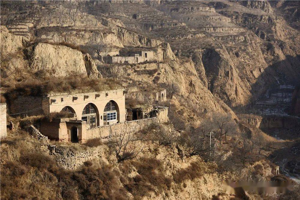 黄土高坡上的入画村_山西省