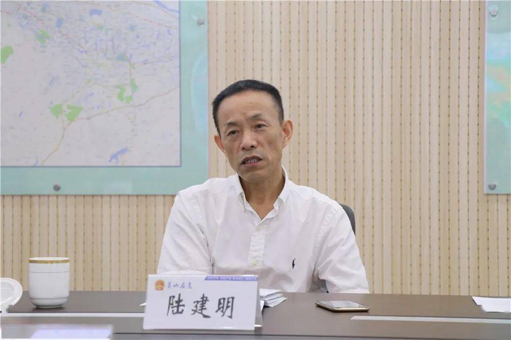 杭州市应急管理局巡视员陆建明一行来萧山区检查指导防汛工作