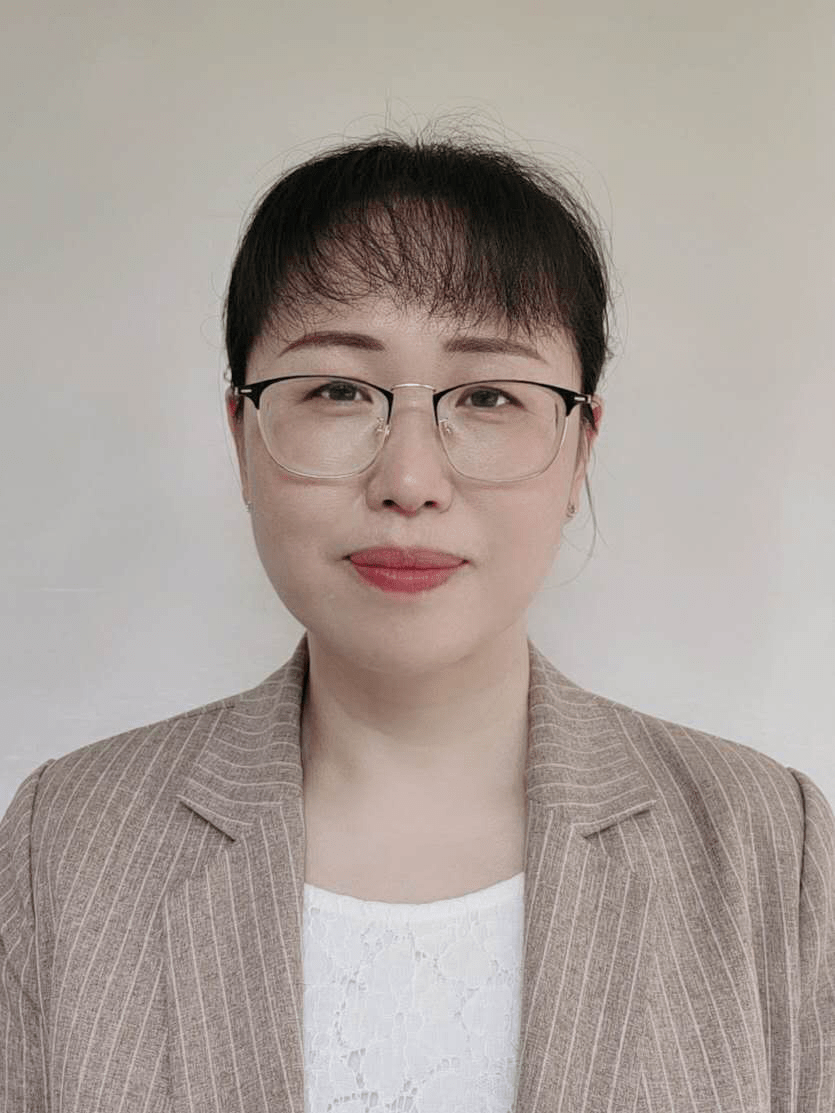 个人简介:史明霞,栖霞市唐家泊中学教师,国家二级心理咨询师.