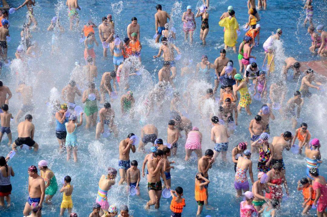 健萌er福利与鲨对战与水狂欢世界之窗水人节送票啦