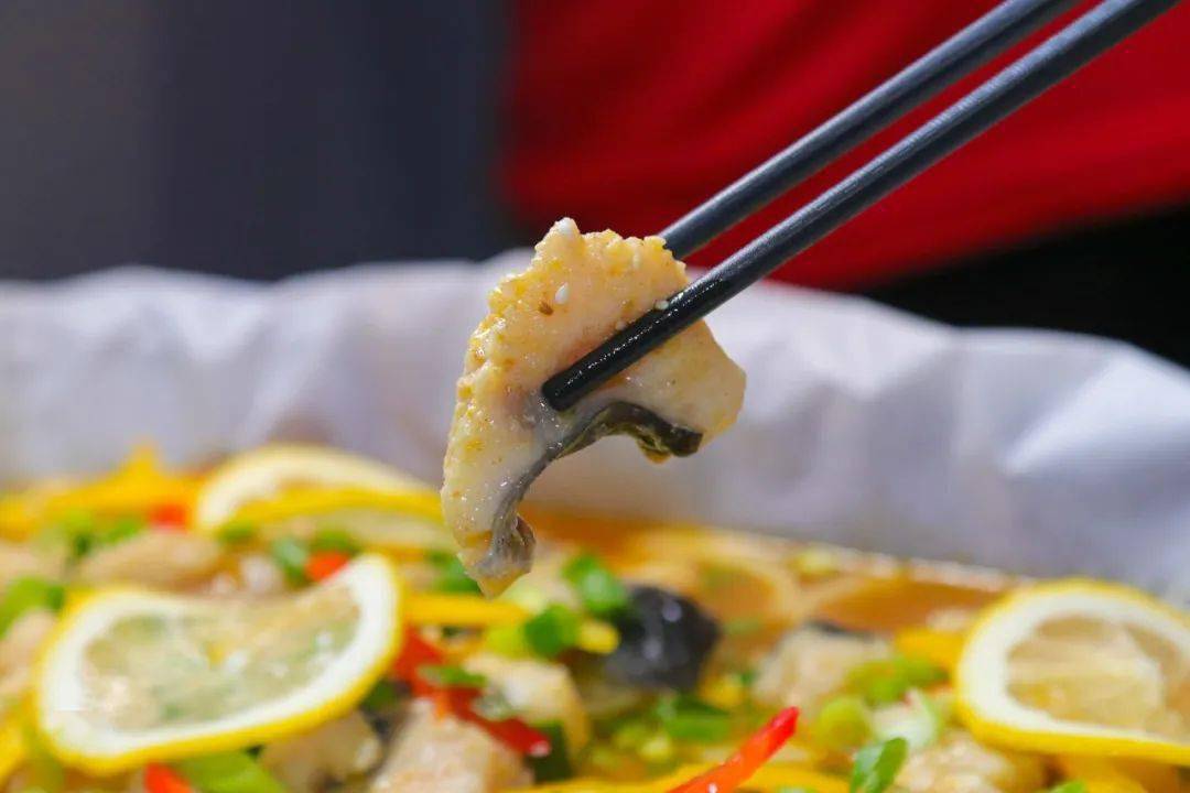 安阳这家纸包鱼又来勾搭你啦188元一锅鱼好吃到舔纸沸腾整个吃货圈