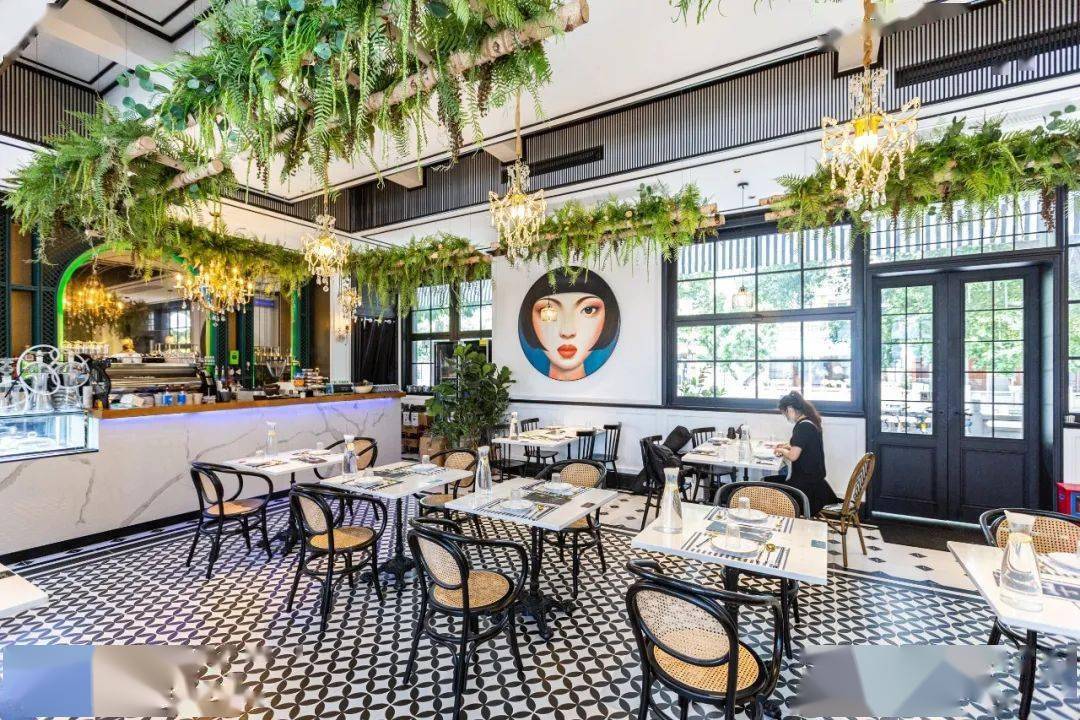 每次吃天德街这家法式越南菜,朋友都以为我出国度假了