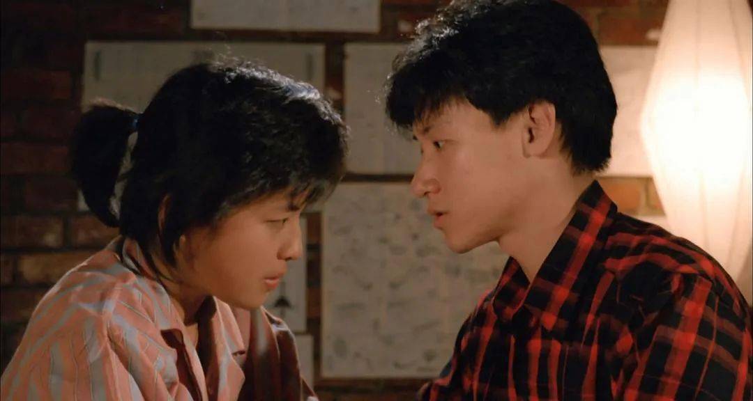 电影《痴心的我》中的罗美薇与张学友(1986)