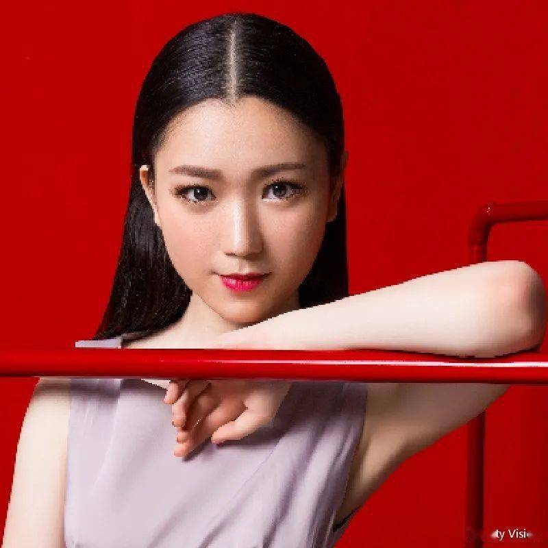 陈子仪2012爱沙尼亚国际肖邦青少年钢琴大赛金奖获肖邦协会授予"最佳