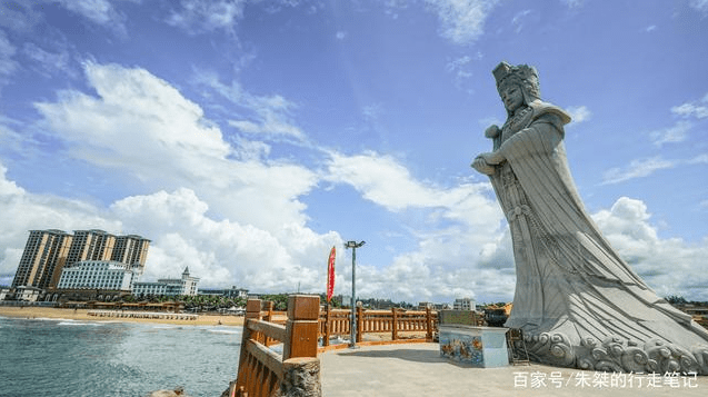 海角甘泉,位于惠来县神泉镇东南角,宋时是海滩上一个淡水泉眼,泉水