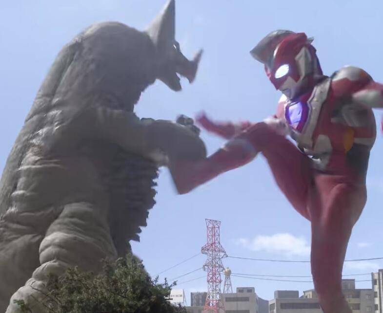 泽塔奥特曼:哥莫拉睡觉被吵醒,泽塔直接将它消灭,怪兽就不配活着吗?