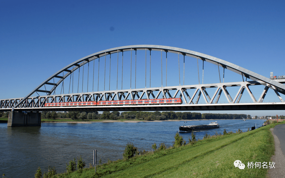 钢结构桥梁德国主跨250m4线铁路钢桁柔性拱