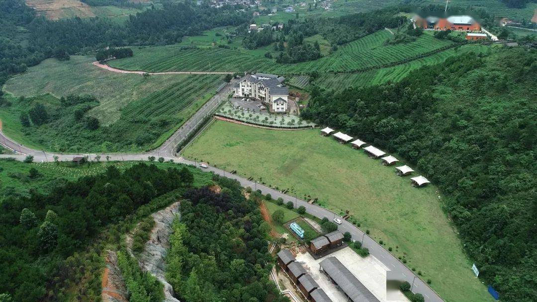 藍夢谷 中國生態藍莓園——藍夢谷,地處麻江縣龍山鎮,距黔東南州州府