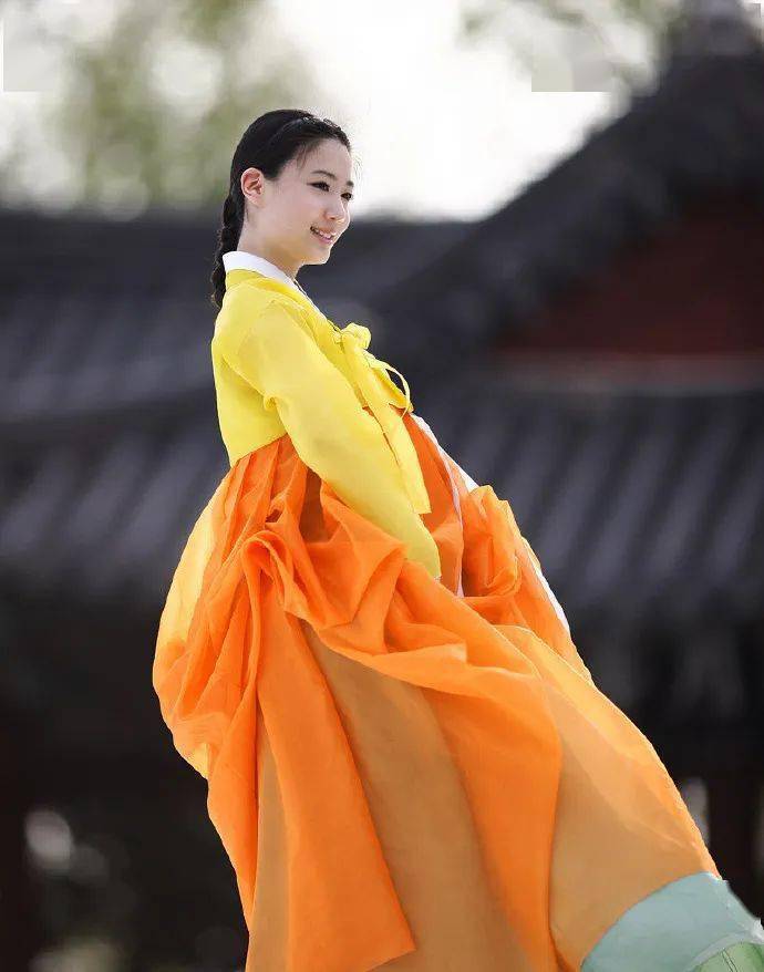 朝鲜传统服装 露图片
