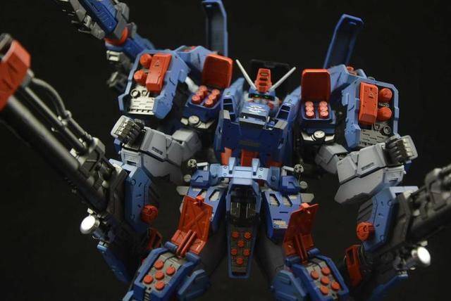 蓝色涂装重装暴风高达