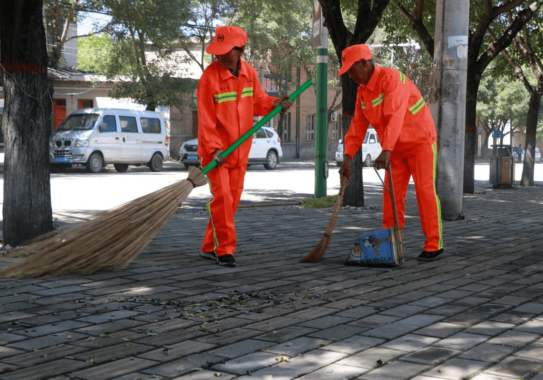【致敬最美巾帼奋斗者】挥洒汗水扮靓城市 敬业奉献铸就魅力—— 记