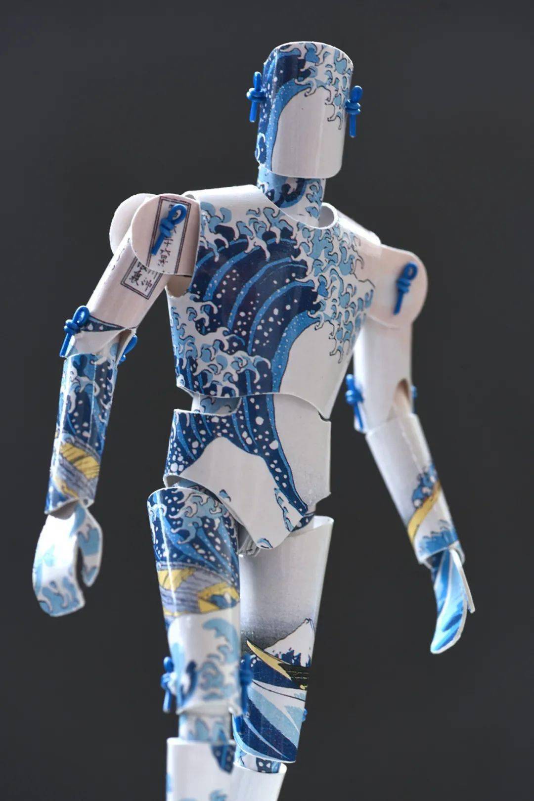 小黄鸭被爆改成肌肉男,这个日本大神的手工,看完让人难以置信!