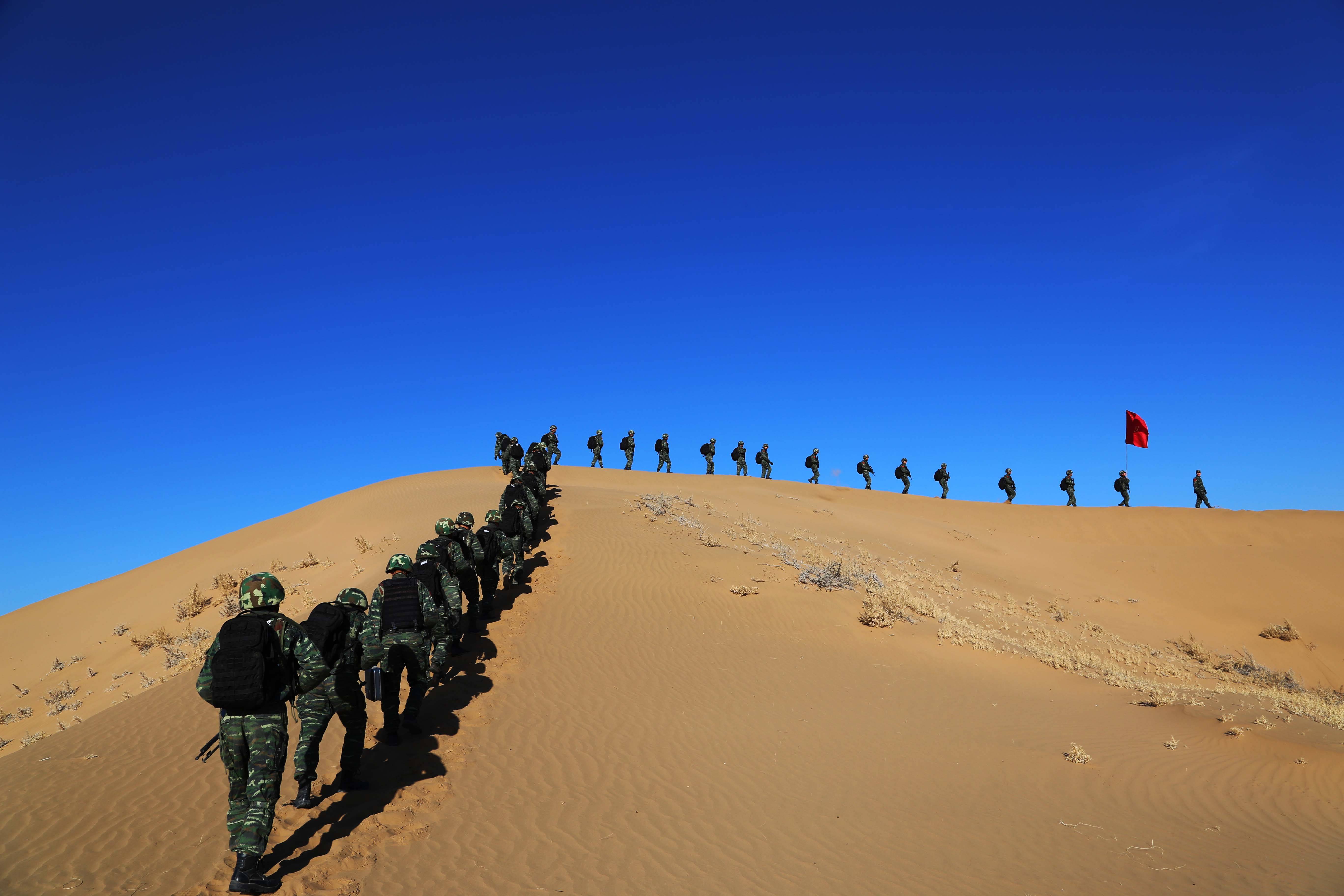 酷暑练兵!看他们如何"火"力全开