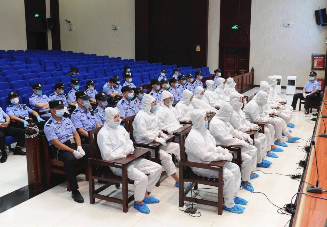 全国扫黑办挂牌督办的王猛等40人涉黑案在常德一审开庭!