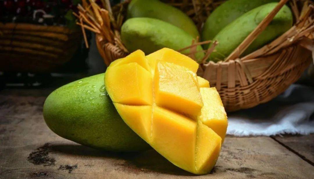 茫茫人海,正宗百色桂七香芒礼盒装!抢购中