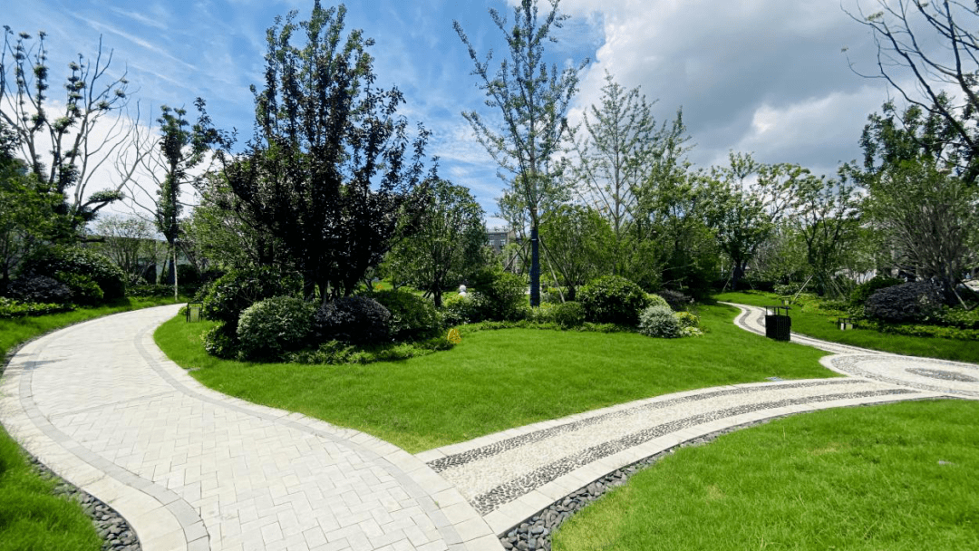 华地黄麓公馆拍了拍你来滨湖东感受超in乐趣