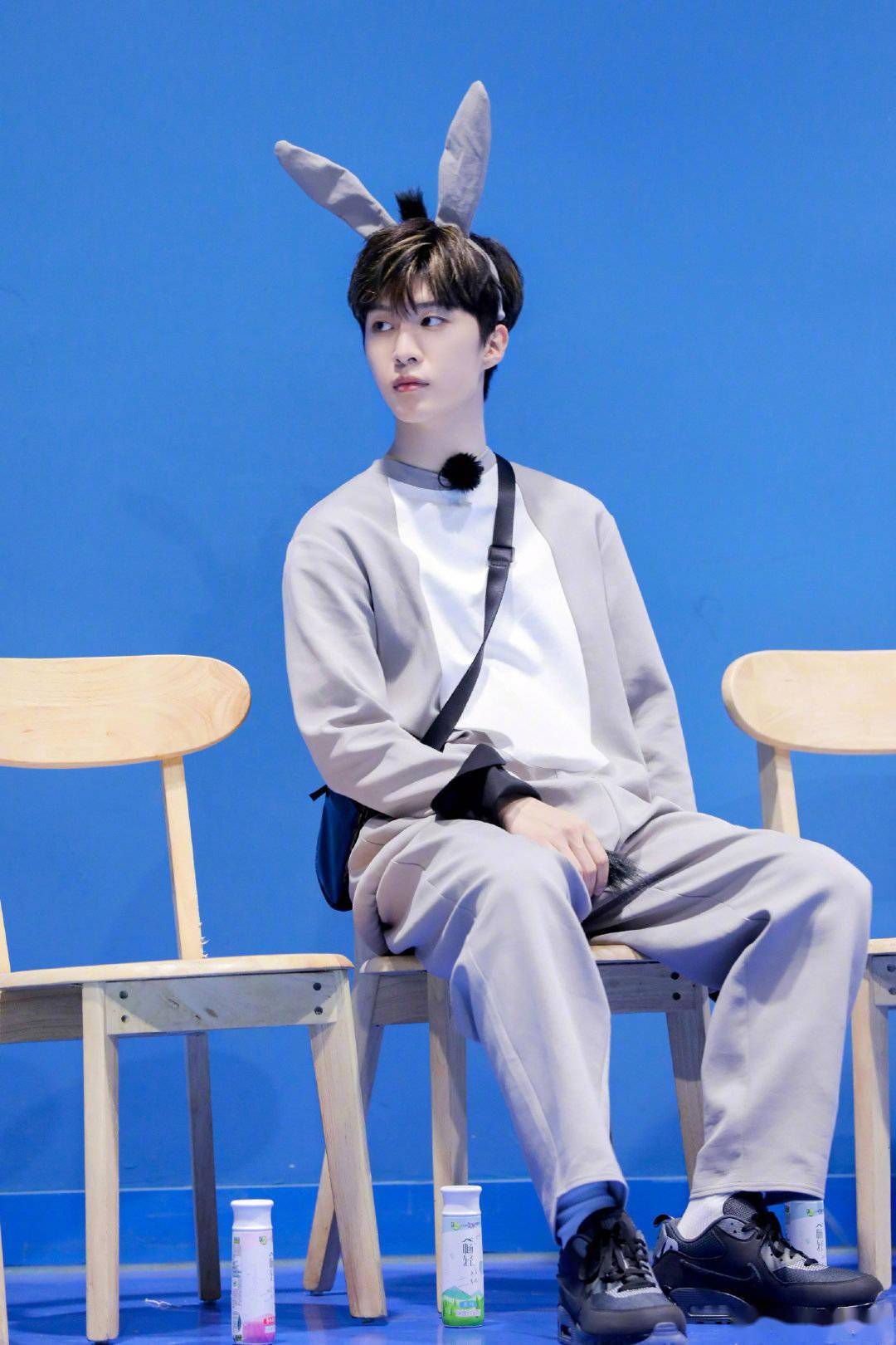 丞丞青春环游记2本周造型照公开奇奇怪怪的cos又增加了