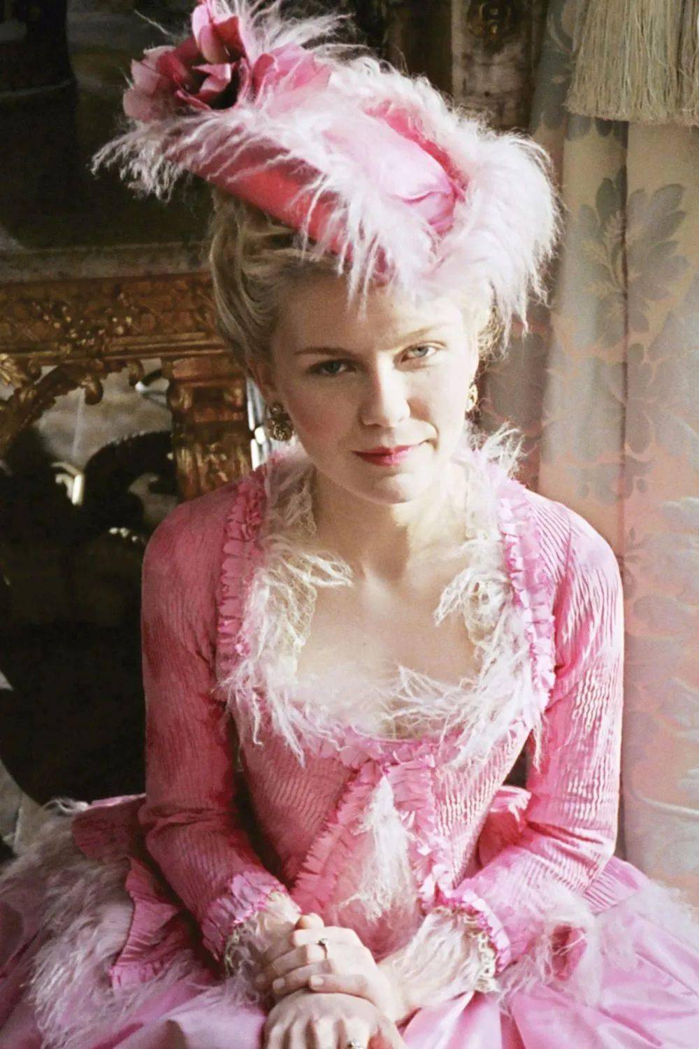 她的每件首饰都价值连城, 她就是著名的法国国王路易十六的妻子, 15