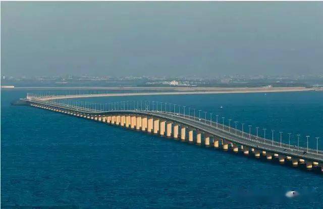 有5座来自中国,港珠澳大桥居榜首,附中国五大最长跨海大桥!