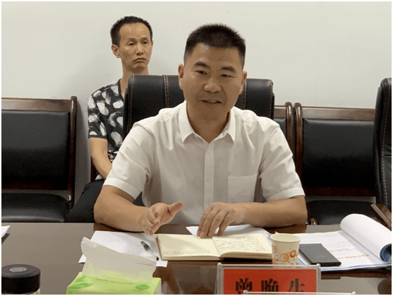 曾晚生到冷水江市调研信访工作