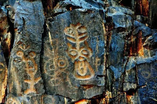多少人经过不舍离开瓜果飘香梨花洁白神泉流过连绵山脉阴山岩刻将你