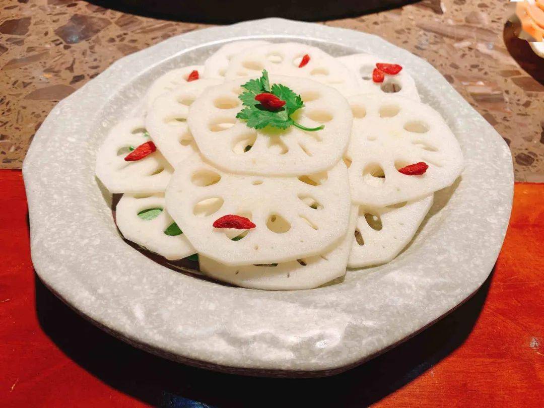 88元抢购门市价268元的鱼火锅套餐!3斤黔鱼 配菜 锅底油碟!