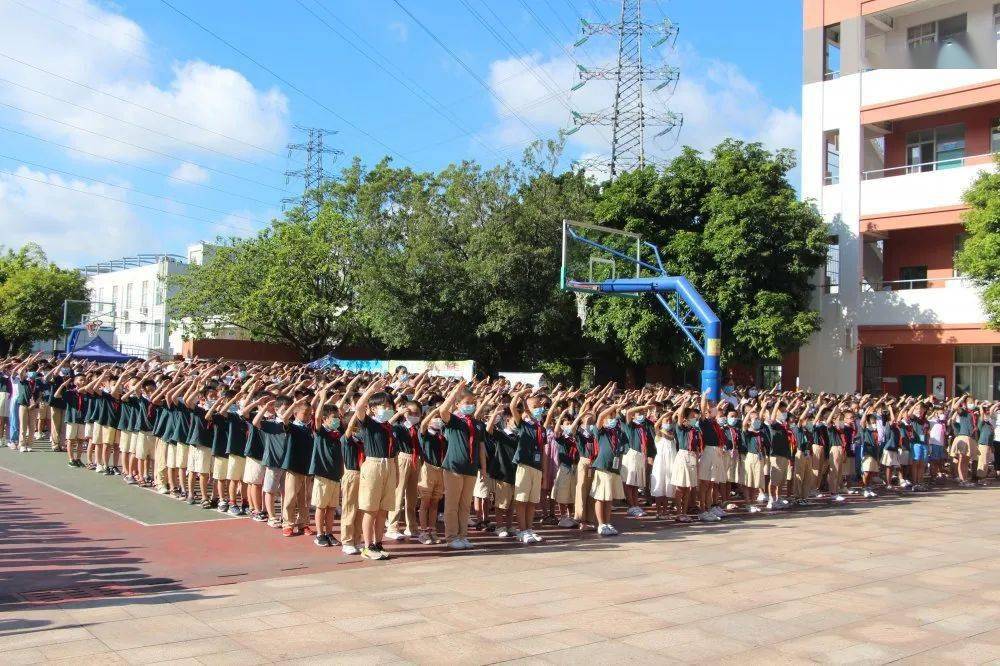 魅力61英才最是一年收获季番禺区新英才中英文学校散学典礼暨暑假