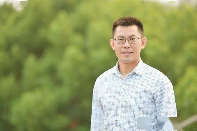 胡泽平主要研究方向为:超灵敏,高精准的新型代谢组学和代谢流分析技术