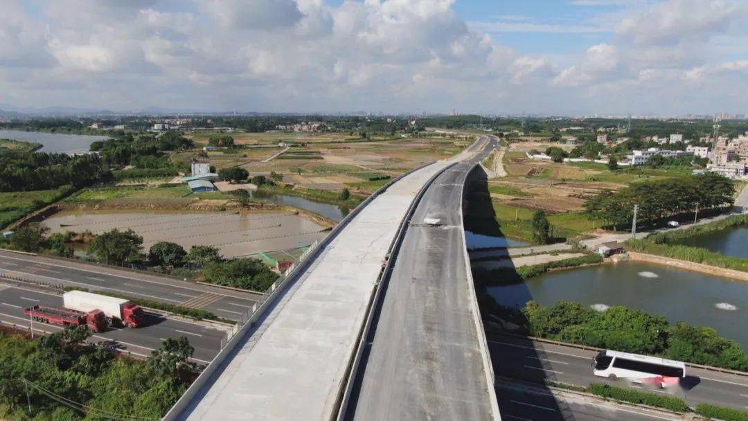 视频先睹为快!双龙大道预计8月底实现主线通车啦