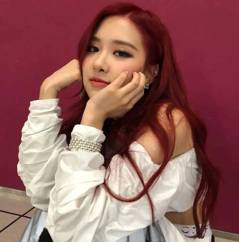 微信头像朴彩英ros07