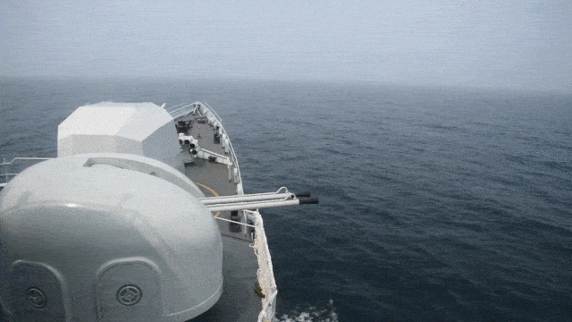 烎烎烎!直击肇庆舰海上训练高光时刻