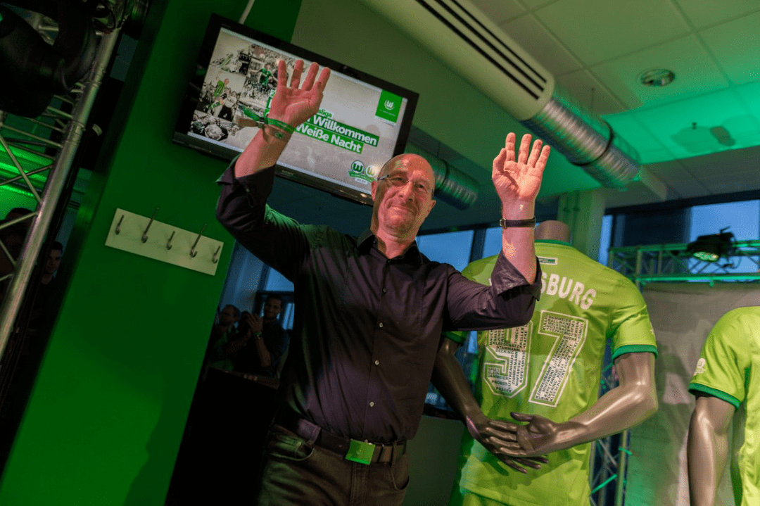 真正的狼教练连名字都是狼