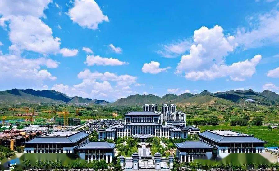 华中小镇落地"中健健康养老产业集团疗养基地"