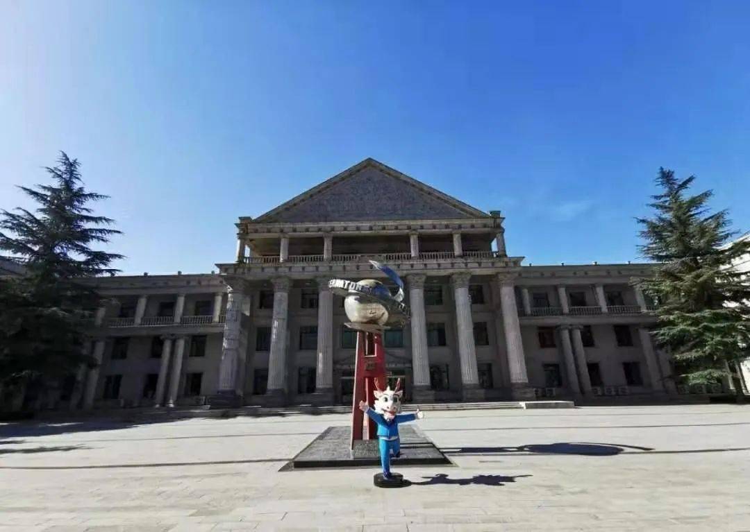 西安外事学院人文艺术学院用艺术恢弘青春之彩