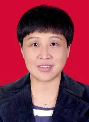 李静,女,青州市家庭文化促进会副会长.