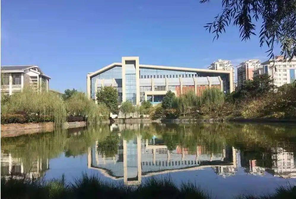 在线招聘衡阳市船山实验中学教师招聘公告